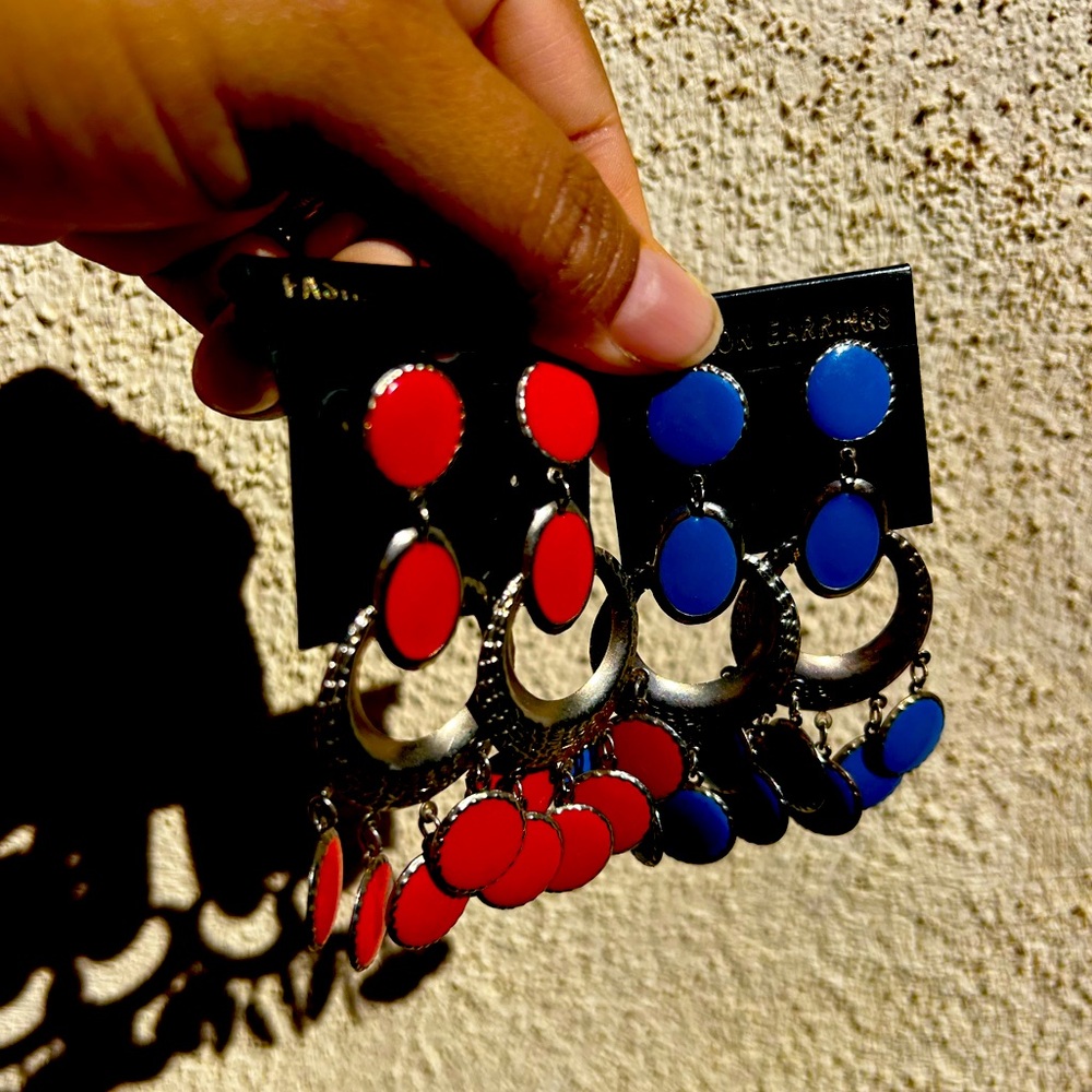 Set of New Red and Blue Dangle Fashion Earrings